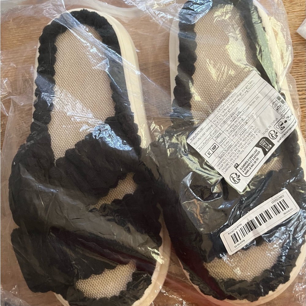 Women’s Slide Sandals NWT - Picture 5 of 6